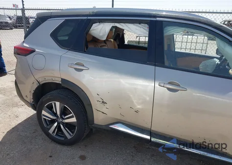 2021 Nissan Rogue Platinum Fwd z USA, uszkodzony, nr VIN JN8AT3DC1MW100777